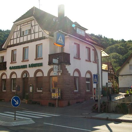 Hotel Gasthaus Loewen à Unterreichenbach Extérieur photo