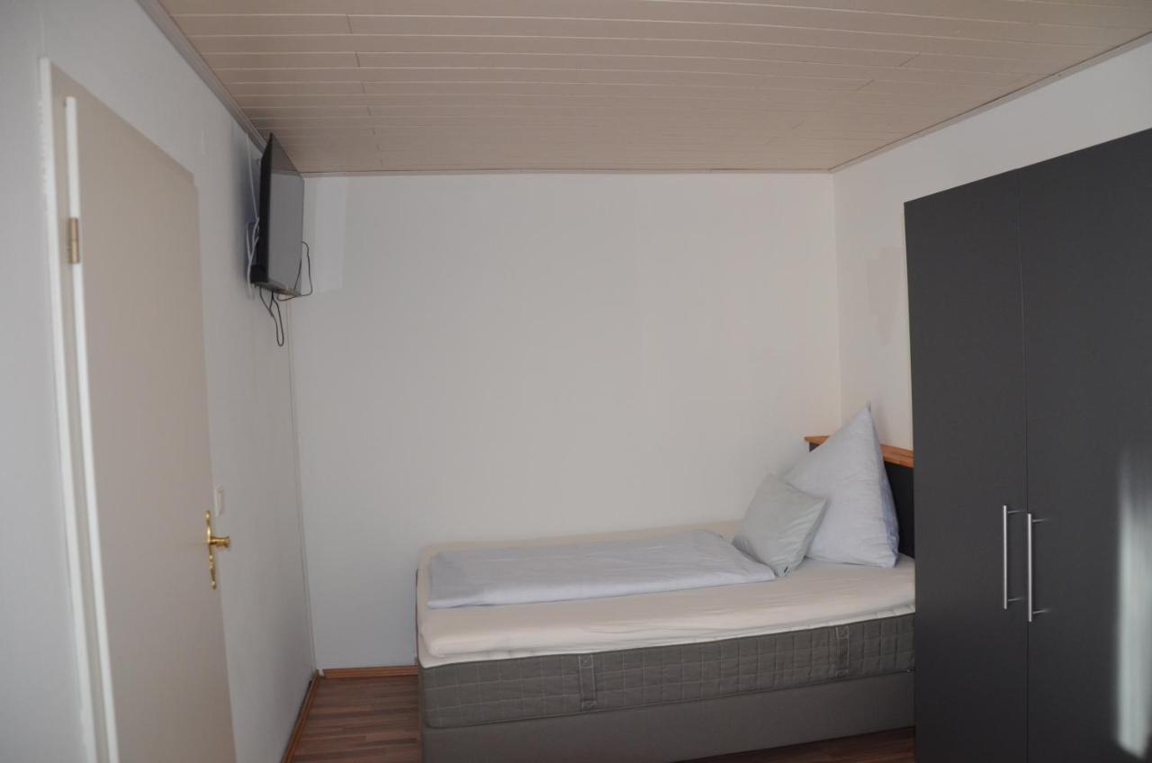 Hotel Gasthaus Loewen à Unterreichenbach Extérieur photo