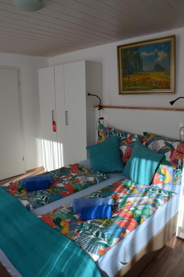Hotel Gasthaus Loewen à Unterreichenbach Extérieur photo